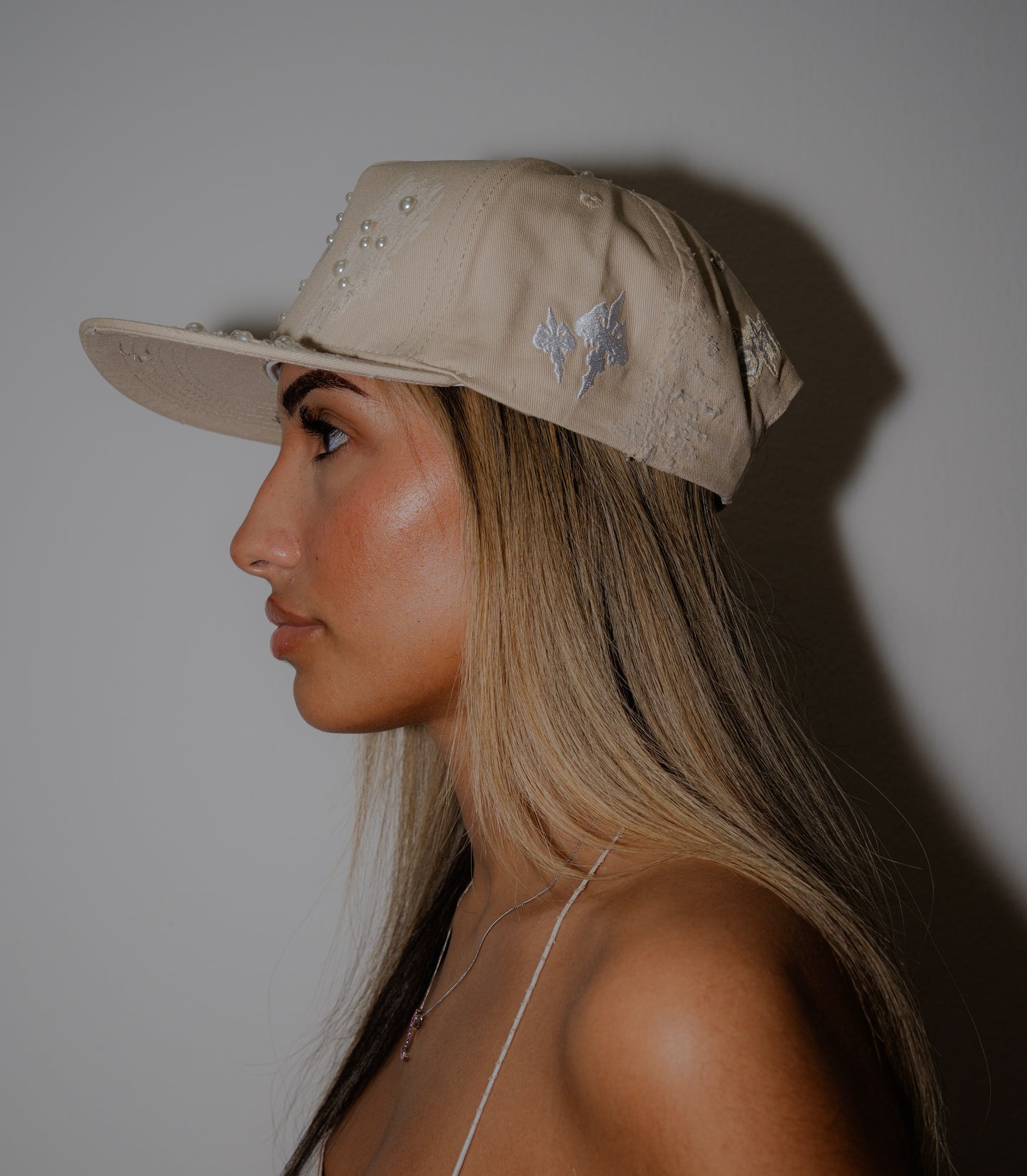 SAINTED PEARL FITTED